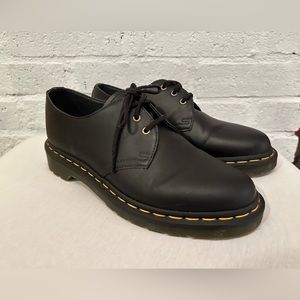 Dr. Martens - Mens Size 7 FELIX OXFORD SHOES, Slightly Used, New Condition